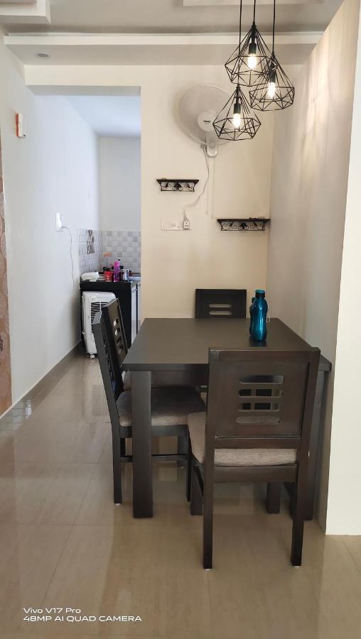 305 Home Stay Mangalore Ngoại thất bức ảnh